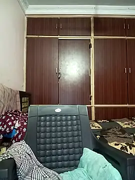 Snapshot of Mee_harini-telugupilla chatting on 09-29-25, 02:06 Mee harini-telugupilla online show from 09-29-25, 02:06