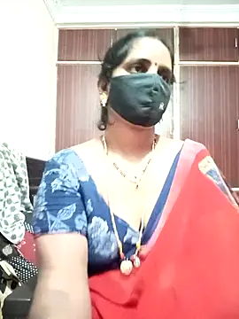 Snapshot of Mee_harini-telugupilla chatting on 10-14-25, 04:02 Mee harini-telugupilla online show from 10-14-25, 04:02