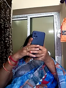 Snapshot of Mee_harini-telugupilla chatting on 11-15-25, 03:59 Mee harini-telugupilla online show from 11-15-25, 03:59