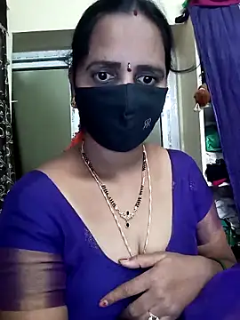 Snapshot of Mee_harini-telugupilla chatting on 12-15-25, 04:50 Mee harini-telugupilla online show from 12-15-25, 04:50