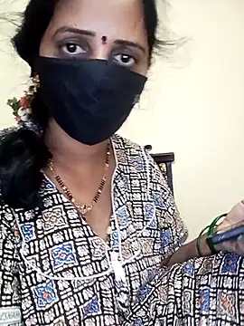 Snapshot of Mee_harini-telugupilla chatting on 01-10-26, 01:40 Mee harini-telugupilla online show from 01-10-26, 01:40