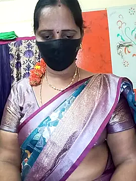 Snapshot of Mee_harini-telugupilla chatting on 01-15-26, 01:26 Mee harini-telugupilla online show from 01-15-26, 01:26