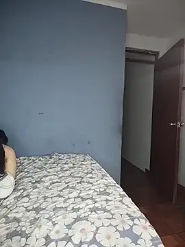 Snapshot of badlove42 chatting on 12-05-25, 04:36 badlove42 online show from 12-05-25, 04:36