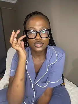 Moonzy77 online show from 11-14-25, 10:18