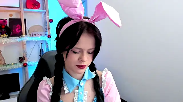 Snapshot of Sima_Wendy chatting on 12-20-25, 07:04 Sima Wendy online show from 12-20-25, 07:04