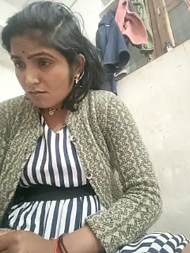 Snapshot of LUCKY_cut chatting on 02-10-26, 06:28 LUCKY cut online show from 02-10-26, 06:28