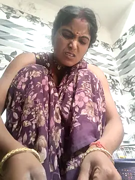 Snapshot of LUCKY_cut chatting on 02-18-26, 03:24 LUCKY cut online show from 02-18-26, 03:24