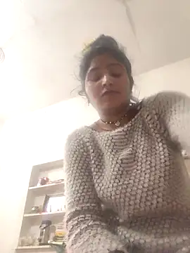 Snapshot of LUCKY_cut chatting on 02-21-26, 05:58 LUCKY cut online show from 02-21-26, 05:58