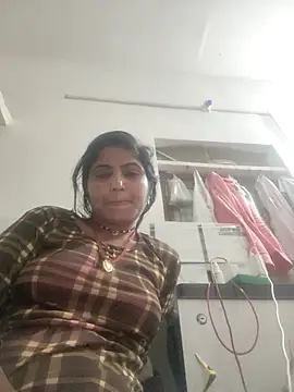 Snapshot of LUCKY_cut chatting on 03-05-26, 06:48 LUCKY cut online show from 03-05-26, 06:48