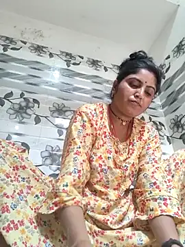 Snapshot of LUCKY_cut chatting on 04-26-26, 04:21 LUCKY cut online show from 04-26-26, 04:21