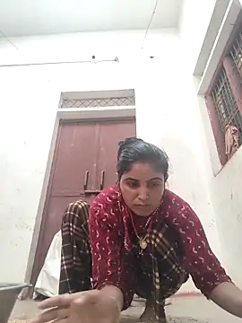 Snapshot of LUCKY_cut chatting on 04-28-26, 02:27 LUCKY cut online show from 04-28-26, 02:27