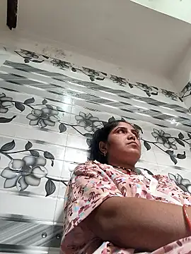 Snapshot of LUCKY_cut chatting on 05-02-26, 01:54 LUCKY cut online show from 05-02-26, 01:54