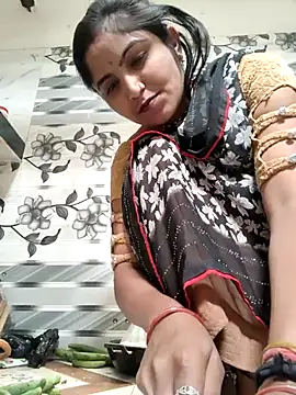 Snapshot of LUCKY_cut chatting on 05-09-26, 02:50 LUCKY cut online show from 05-09-26, 02:50