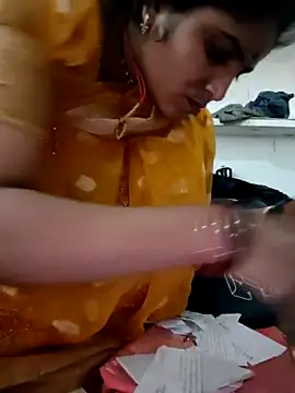Snapshot of LUCKY_cut chatting on 05-11-26, 07:25 LUCKY cut online show from 05-11-26, 07:25
