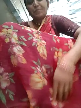 Snapshot of LUCKY_cut chatting on 06-10-26, 01:50 LUCKY cut online show from 06-10-26, 01:50