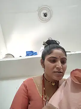 Snapshot of LUCKY_cut chatting on 06-22-26, 03:08 LUCKY cut online show from 06-22-26, 03:08
