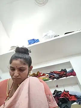 Snapshot of LUCKY_cut chatting on 06-22-26, 03:25 LUCKY cut online show from 06-22-26, 03:25