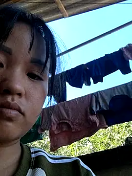 Snapshot of Yeszsexxy chatting on 10-10-25, 02:21 Yeszsexxy online show from 10-10-25, 02:21