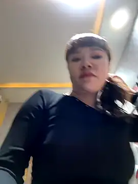 Snapshot of Xinlan-Asia chatting on 10-29-25, 11:12 Xinlan-Asia online show from 10-29-25, 11:12