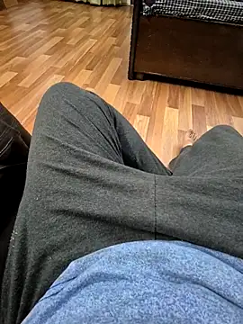 Snapshot of kkkk1882 chatting on 10-13-25, 06:02 kkkk1882 online show from 10-13-25, 06:02