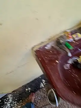 Snapshot of kkkk1882 chatting on 12-14-25, 10:31 kkkk1882 online show from 12-14-25, 10:31