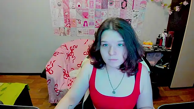 Snapshot of Acid_Kate chatting on 10-03-25, 12:18 Acid Kate online show from 10-03-25, 12:18
