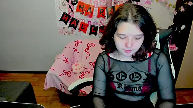 Snapshot of Acid_Kate chatting on 10-20-25, 12:11 Acid Kate online show from 10-20-25, 12:11