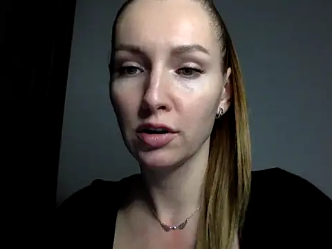 Snapshot of Varnyx chatting on 11-03-25, 09:16 Varnyx online show from 11-03-25, 09:16