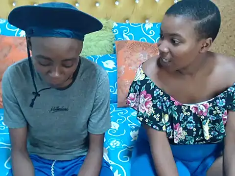 SweetSlenderChoc online show from 02-15-26, 07:32