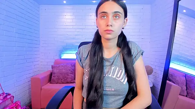 sofiapalacioss online show from 10-11-25, 03:21