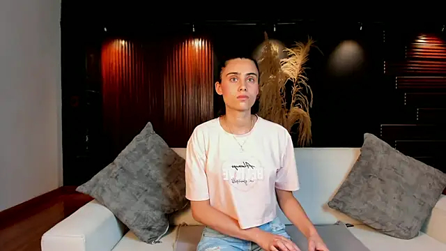 sofiapalacioss online show from 01-17-26, 06:44