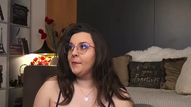 Snapshot of Mia_Swano chatting on 02-07-26, 01:09 Mia Swano online show from 02-07-26, 01:09