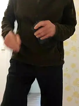 Snapshot of Oldmenhot66 chatting on 11-01-25, 09:11 Oldmenhot66 online show from 11-01-25, 09:11