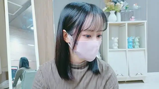 Snapshot of Kurumi_chan_ chatting on 10-18-25, 06:37 Kurumi chan  online show from 10-18-25, 06:37