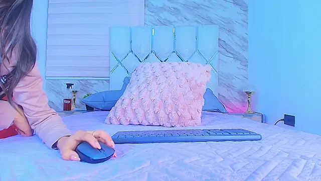 collet 1 online show from 11-19-25, 11:54