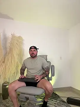 Snapshot of joshmahe chatting on 12-16-25, 11:10 joshmahe online show from 12-16-25, 11:10