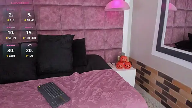 Ely09  online show from 10-22-25, 09:14