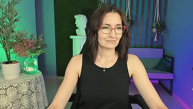 Snapshot of UnaTerra chatting on 10-04-25, 05:16 UnaTerra online show from 10-04-25, 05:16