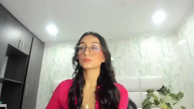 Snapshot of ValerySkinnyy chatting on 09-19-25, 11:38 ValerySkinnyy online show from 09-19-25, 11:38