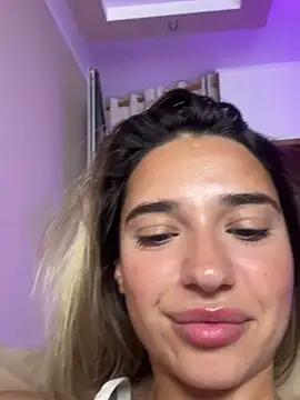 ItalianGirl online show from 09-20-25, 08:43