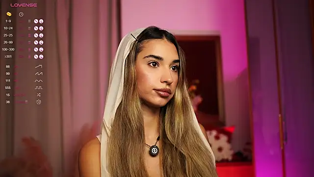 ItalianGirl online show from 10-14-25, 06:52