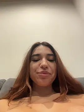 ItalianGirl online show from 12-01-25, 10:48