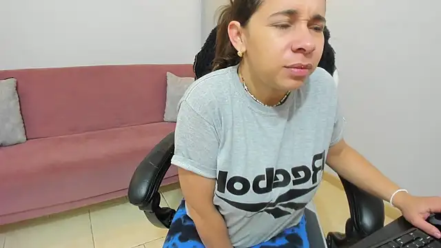 CataleyaAmaya online show from 11-02-25, 11:56