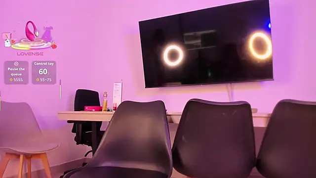 CannelaSmith online show from 12-17-25, 07:42