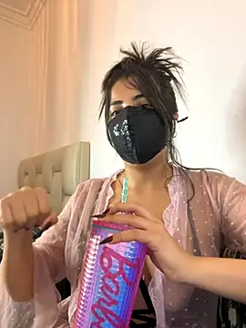 Snapshot of al_anoud chatting on 12-04-25, 12:31 al anoud online show from 12-04-25, 12:31