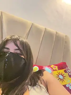 Snapshot of al_anoud chatting on 12-13-25, 08:04 al anoud online show from 12-13-25, 08:04