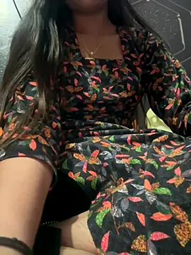 Snapshot of Sexylella143 chatting on 11-21-25, 05:17 Sexylella143 online show from 11-21-25, 05:17