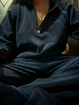 Snapshot of Sexylella143 chatting on 12-18-25, 03:45 Sexylella143 online show from 12-18-25, 03:45