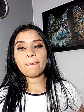 ValerieLove  online show from 11-06-25, 07:48