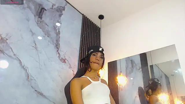 Penelopee Rouse online show from 03-26-26, 07:19